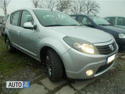 Gri Utilizat 2010 Dacia Sandero Hatchback | 3.250 EUR (Puțin scump)