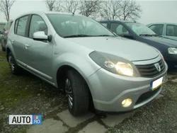Gri Utilizat 2010 Dacia Sandero Hatchback | 3.250 EUR (Preț OK)