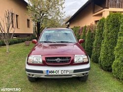 Culoarerosu Utilizat 2000 Suzuki Grand Vitara SUV | 3.600 EUR