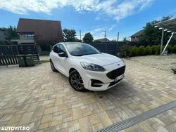 Alb Utilizat 2023 Ford Kuga ST-Line X SUV | 27.999 EUR (Puțin scump)