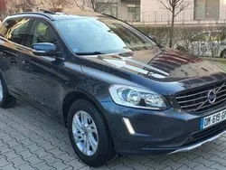 Gri Utilizat 2015 Volvo XC60 Momentum SUV | 11.799 EUR (Super Preț)