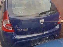 Utilizat 2009 Dacia Sandero Hatchback | 1.100 EUR (Super Preț)