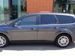 Gri Utilizat 2010 Ford Focus Ghia Break | 3.690 EUR (Puțin scump)