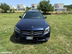 Albastru Utilizat 2020 Mercedes C220 Break | 25.500 EUR (Puțin scump)
