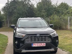 Culoarenegru Utilizat 2020 Toyota RAV4 Hybrid SUV | 24.990 EUR (Preț bun)