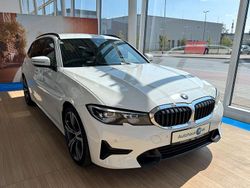 Utilizat 2022 BMW 320 Sport Line Break | 32.570 EUR (Scump)