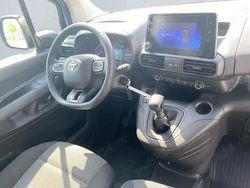 Alb Utilizat 2022 Toyota Proace City Van | 13.800 EUR