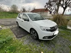 Alb Utilizat 2019 Dacia Sandero Hatchback | 5.500 EUR (Preț bun)