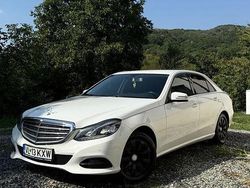 Culoarealb Utilizat 2014 Mercedes E200 Elegance Berlinǎ | 8.550 EUR (Preț OK)