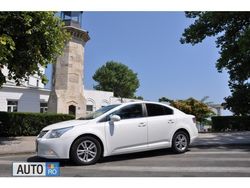 Alb Utilizat 2011 Toyota Avensis Berlinǎ | 8.900 EUR