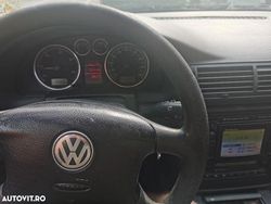 Culoarealbastru Utilizat 2005 VW Passat Comfortline Break | 1.350 EUR (Preț bun)