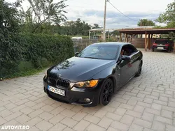 Culoarenegru Utilizat 2007 BMW 330 Cabriolet Performance Cabrio | 9.000 EUR
