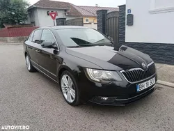 Negru Utilizat 2014 Skoda Superb Comfort Berlinǎ | 8.800 EUR (Preț bun)