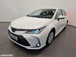 Alb Utilizat 2022 Toyota Corolla Berlinǎ | 19.992 EUR (Preț bun)