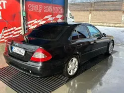 Negru Utilizat 2007 Mercedes E220 Berlinǎ | 20.100 EUR
