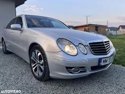 Gri Utilizat 2008 Mercedes E320 Avantgarde Berlinǎ | 9.650 EUR