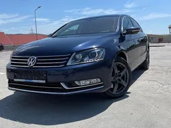 Albastru Utilizat 2013 VW Passat Hatchback | 13.700 EUR (Puțin scump)