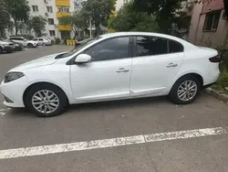 Alb Utilizat 2013 Renault Fluence Berlinǎ | 5.600 EUR
