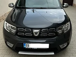 Gri Utilizat 2021 Dacia Logan Berlinǎ | 9.900 EUR (Preț bun)