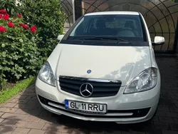 Alb Utilizat 2010 Mercedes A160 Hatchback | 3.900 EUR