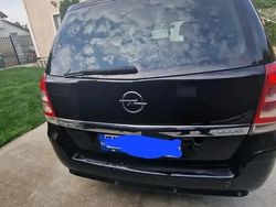 Utilizat 2011 Opel Zafira Monovolum | 2.800 EUR (Preț OK)