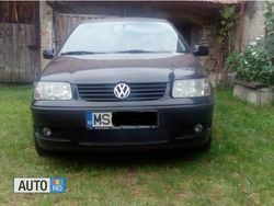 Negru Utilizat 2000 VW Polo Berlinǎ | 1.400 EUR