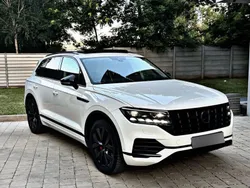 Alb Utilizat 2018 VW Touareg Elegance SUV | 33.500 EUR (Preț OK)