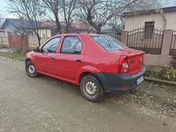 Rosu Utilizat 2011 Dacia Logan Berlinǎ | 2.700 EUR (Super Preț)