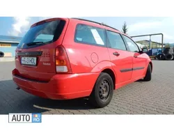 Rosu Utilizat 2001 Ford Focus Break | 1.550 EUR