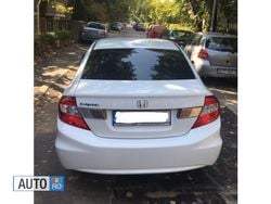 Alb Utilizat 2015 Honda Civic Berlinǎ | 11.000 EUR (Super Preț)