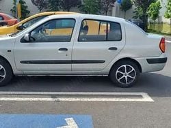 Utilizat 2002 Renault Clio II Berlinǎ | 1.200 EUR (Preț bun)