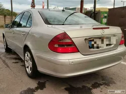 Argintiu Utilizat 2003 Mercedes E220 Avantgarde Berlinǎ | 4.050 EUR