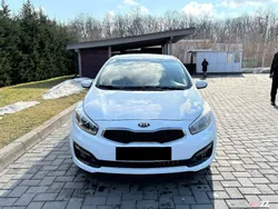 Alb Utilizat 2017 Kia Ceed 2 Hatchback | 9.000 EUR (Preț OK)