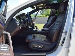 Alb Utilizat 2019 BMW 530e iPerformance Berlinǎ | 33.000 EUR (Scump)