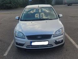 Utilizat 2007 Ford Focus Berlinǎ | 1.500 EUR (Preț bun)
