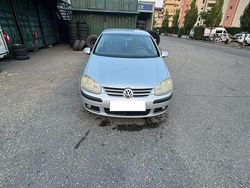 Culoareargint Utilizat 2005 VW Golf IV Hatchback | 1.699 EUR (Preț bun)