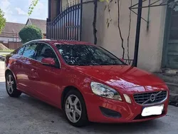 Culoarerosu Utilizat 2011 Volvo S60 Berlinǎ | 6.000 EUR (Preț bun)