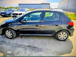 Utilizat 2011 Peugeot 206 Hatchback | 2.700 EUR