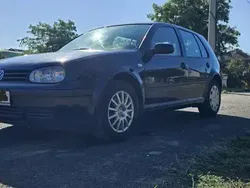 Negru Utilizat 2001 VW Golf IV Hatchback | 860 EUR (Preț bun)