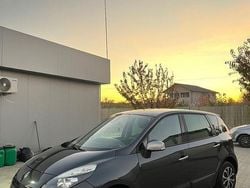 Culoaregri Utilizat 2010 Renault Scénic III Authentique Monovolum | 5.950 EUR