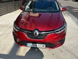 Culoarerosu Utilizat 2022 Renault Mégane IV Intens Hatchback | 12.890 EUR (Preț bun)