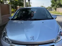 Argintiu Utilizat 2018 Peugeot 208 Active Hatchback | 6.900 EUR (Preț bun)