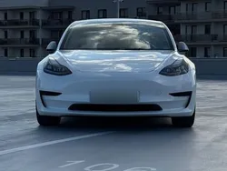 Alb Utilizat 2021 Tesla Model 3 Standard Range Berlinǎ | 24.900 EUR