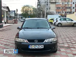 Negru Utilizat 2002 Opel Vectra Pickup | 1.500 EUR