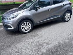 Gri Utilizat 2019 Renault Captur SUV | 10.000 EUR (Preț OK)