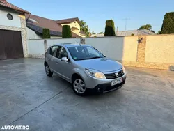 Gri Utilizat 2008 Dacia Sandero Lauréate Hatchback | 2.850 EUR (Preț OK)