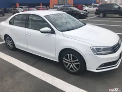 Alb Utilizat 2017 VW Jetta Berlinǎ | 13.500 EUR