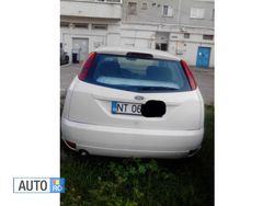 Alb Utilizat 2001 Ford Focus Hatchback | 1.350 EUR (Puțin scump)