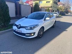 Culoarealb Utilizat 2016 Renault Mégane III Intens Hatchback | 5.300 EUR (Super Preț)