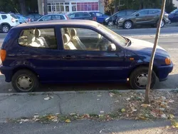 Albastru Utilizat 1996 VW Polo Hatchback | 550 EUR